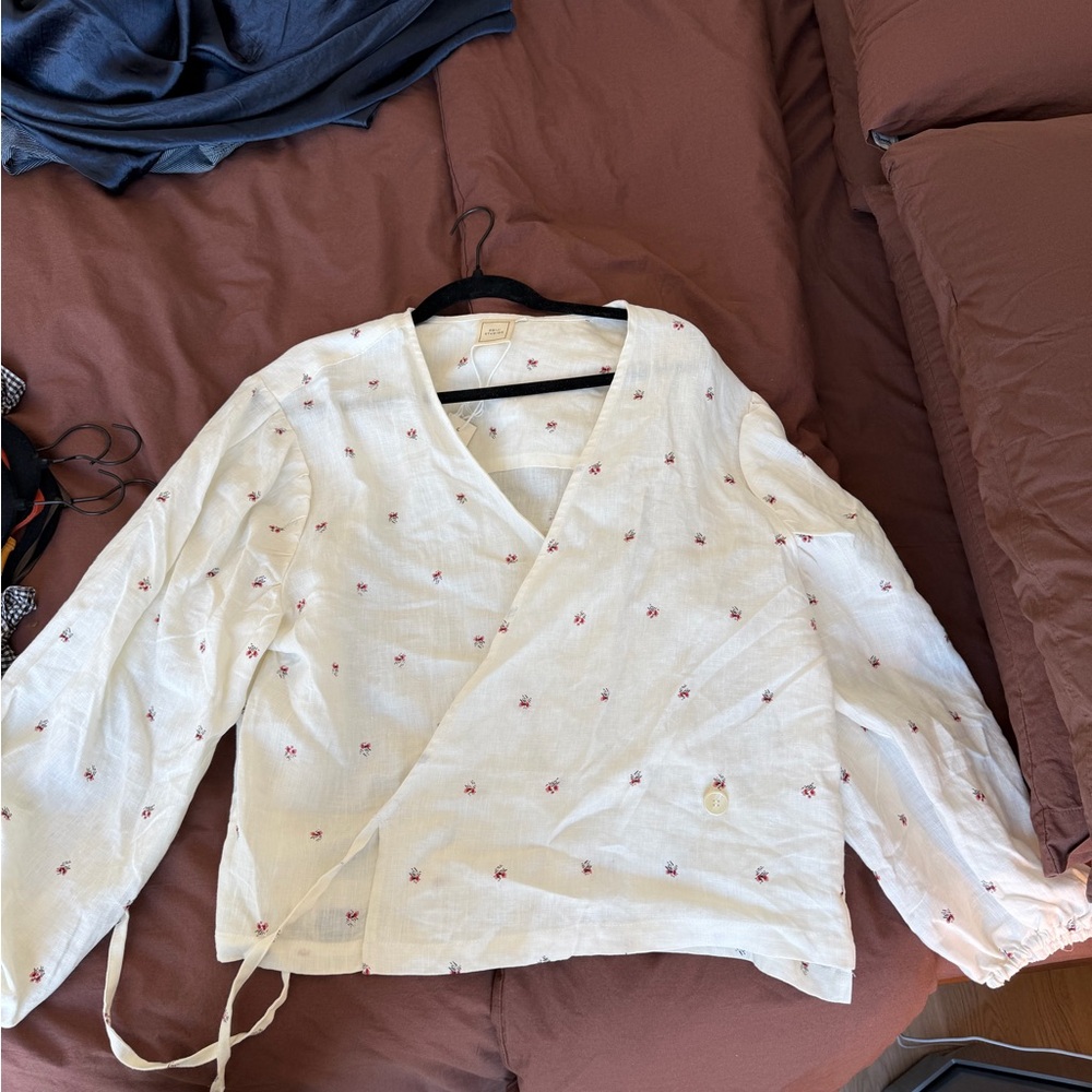 Deiji Studios: BRAND NEW Wrap Top